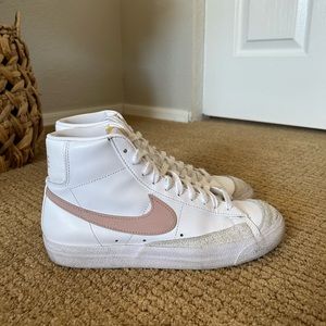 pink swoosh nike blazers!!